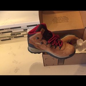 Columbia Women's Newton Ridge Plus Hiking Boot